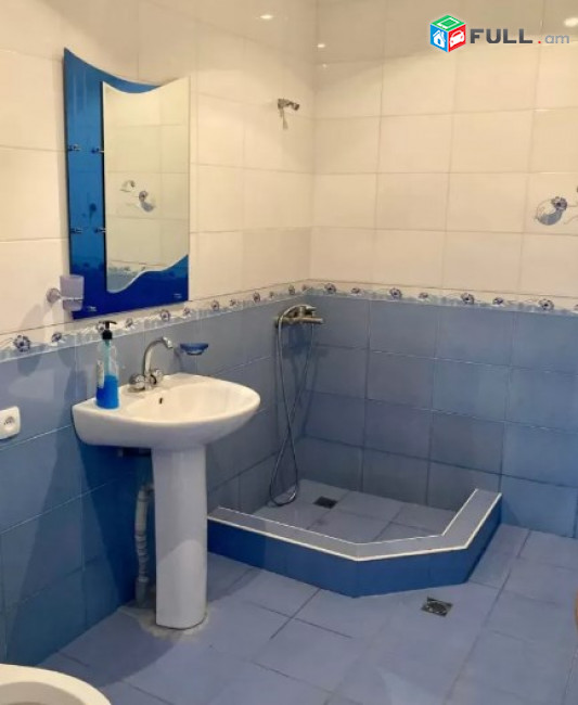 AV0182 Օրավարձով 2 հարկանի 4 սենյականոց տուն Աջափնյակում