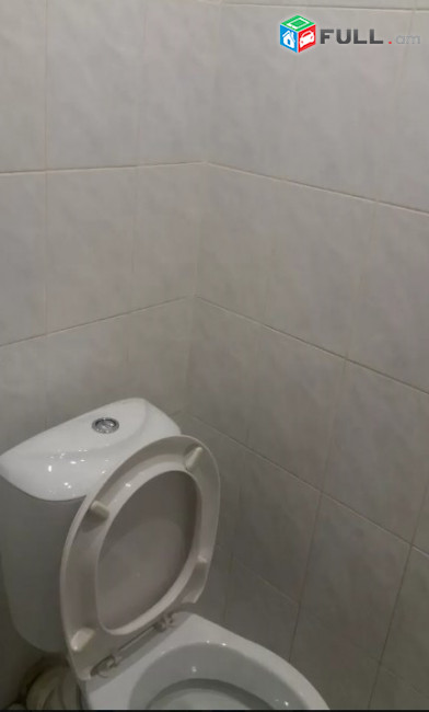 AV0276 Վարձով է տրվում 3 սենյականոց բնակարան Երվանդ Քոչարի փողոցում