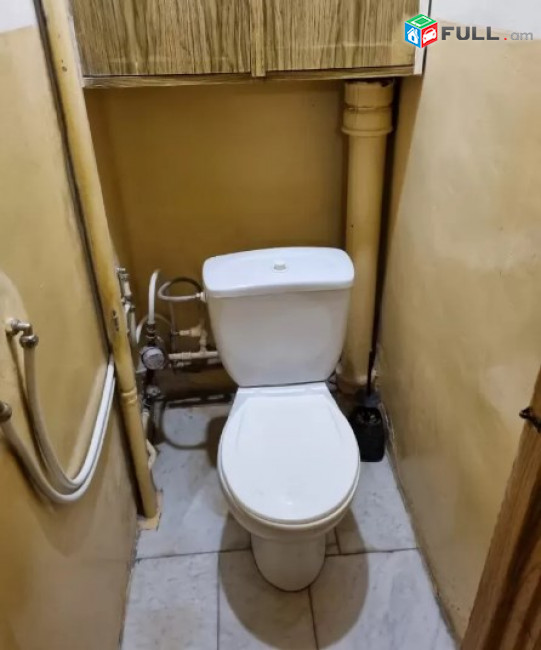 AV0792 Վարձով է տրվում 3 սենյականոց բնակարան Վարդանանց փողոցում