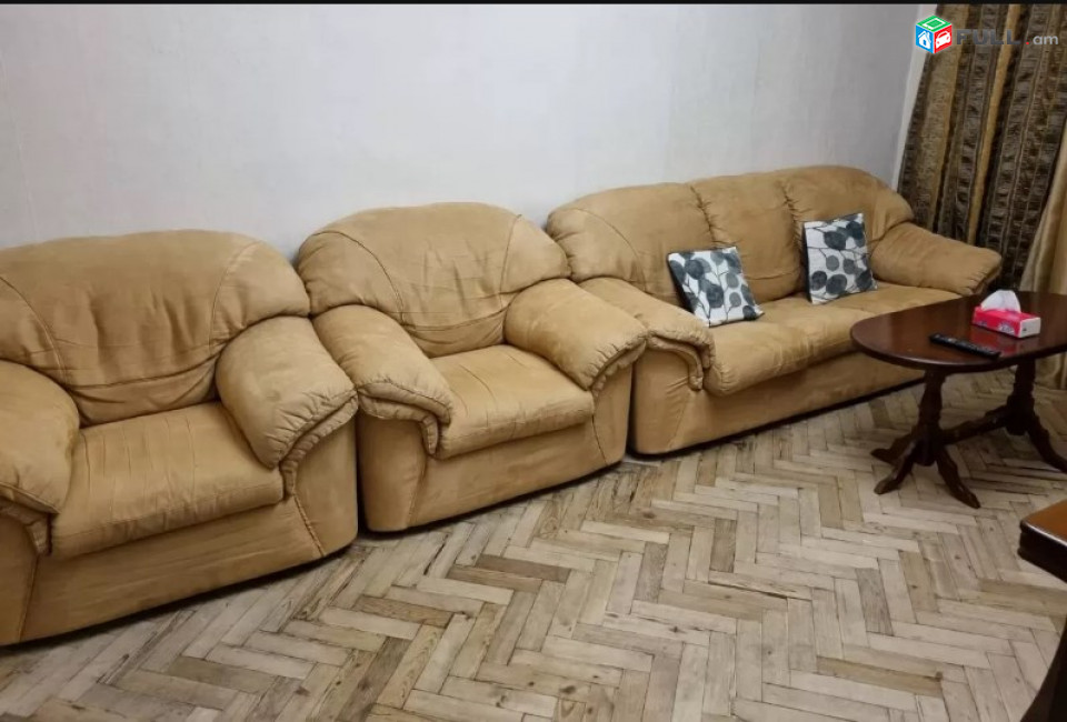 AV0792 Վարձով է տրվում 3 սենյականոց բնակարան Վարդանանց փողոցում