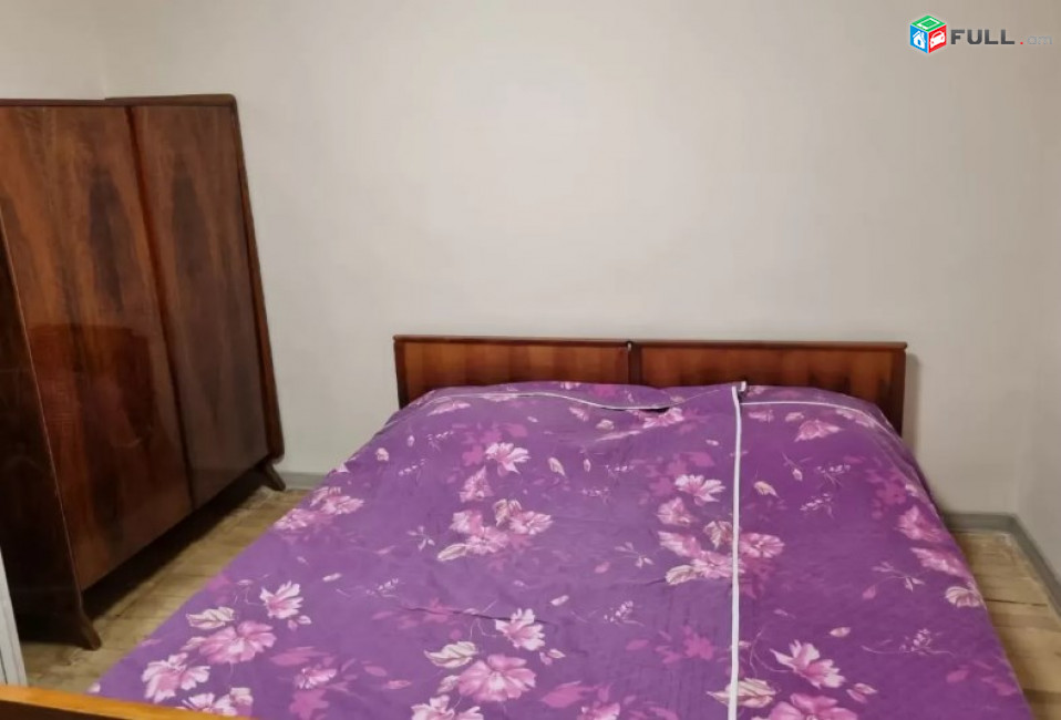 AV0792 Վարձով է տրվում 3 սենյականոց բնակարան Վարդանանց փողոցում
