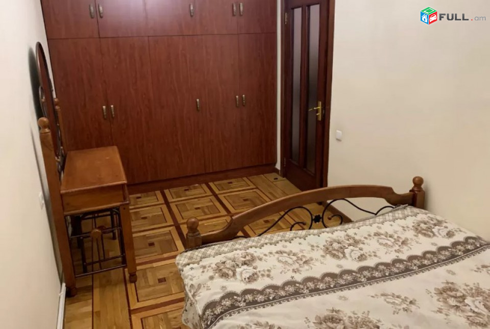 AV1031 Վարձով է տրվում 3 սենյականոց բնակարան Մեսրոպ Մաշտոցի պողոտայում