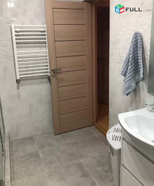 AV0650 Վարձով է տրվում 3 սենյականոց բնակարան Արգիշտի փողոցում