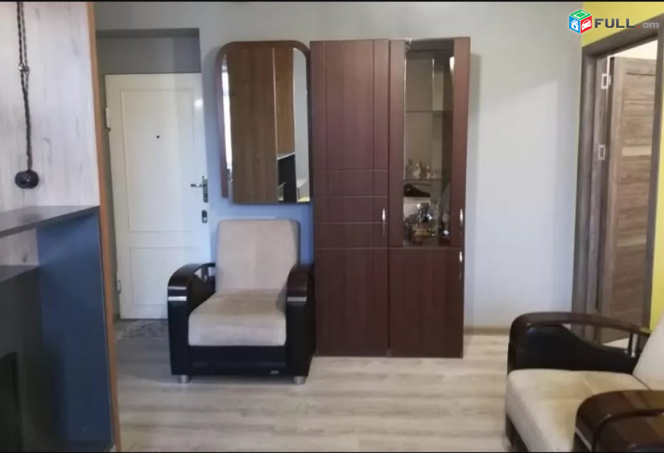AV0556 Վարձով է տրվում 2 սենյականոց բնակարան Հանրապետության փողոցում
