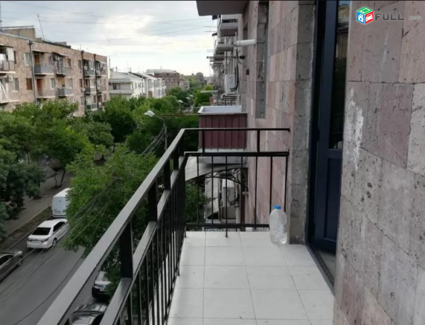 AV0556 Վարձով է տրվում 2 սենյականոց բնակարան Հանրապետության փողոցում