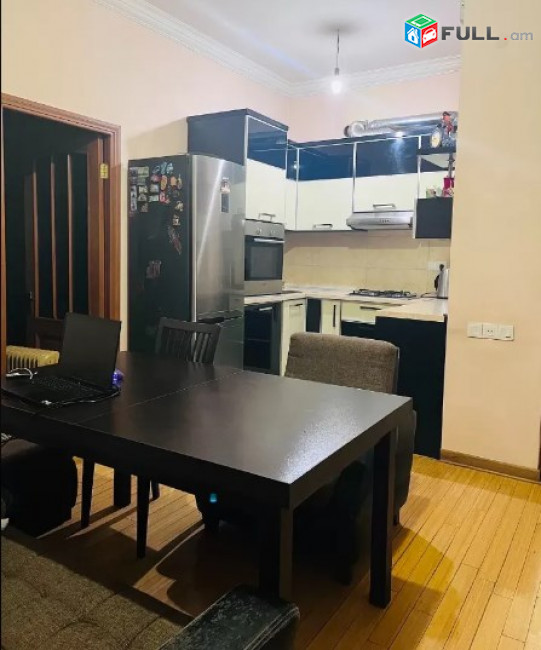 AV0551 Վարձով է տրվում 2 սենյականոց բնակարան Արգիշտի փողոցում