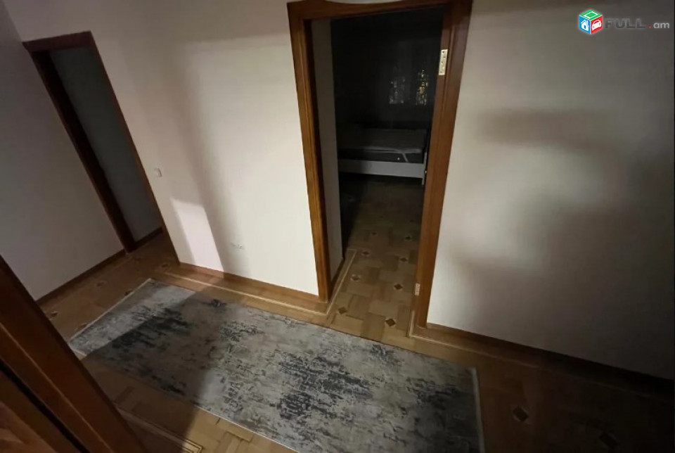 AV05726 Վարձով է տրվում 3 սենյականոց բնակարան Թումանյան փողոցում