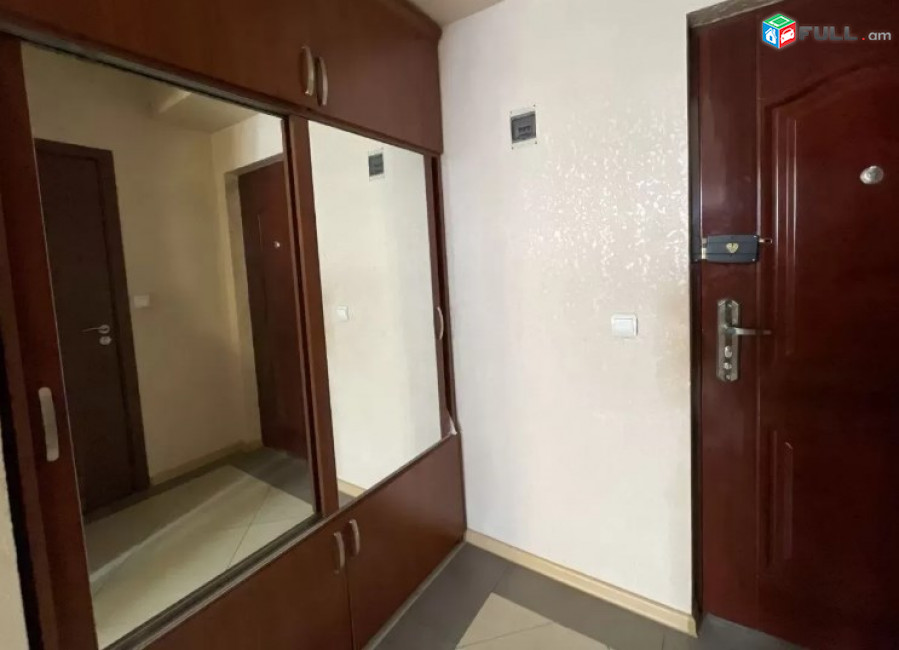 AV1095 Վարձով է տրվում 2 սենյականոց բնակարան Արմեն Տիգրանյան փողոցում