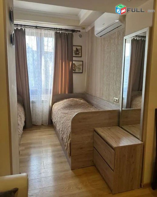 կօդ 8280 /Աթենքի փողոց
