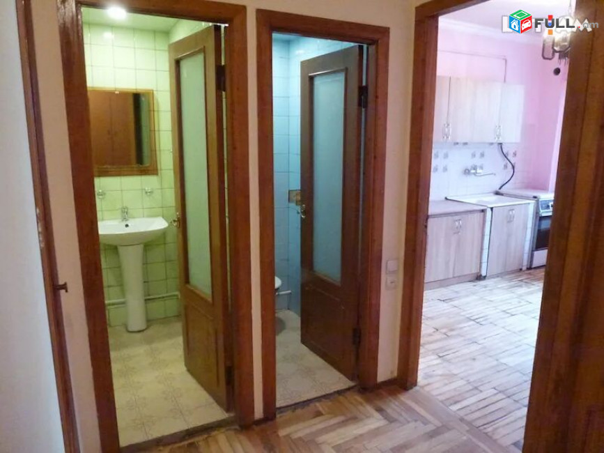 3 սենյականոց բնակարան Մազմանյան փողոցում, 75 ք.մ., 2/5 հարկ, կոսմետիկ վերանորոգում, քարե շենք