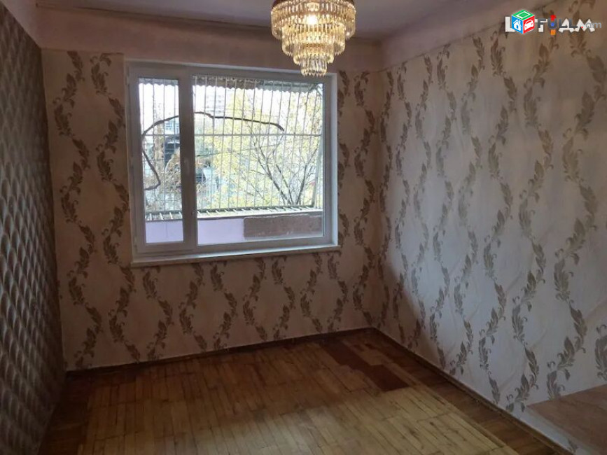 3 սենյականոց բնակարան Մազմանյան փողոցում, 75 ք.մ., 2/5 հարկ, կոսմետիկ վերանորոգում, քարե շենք
