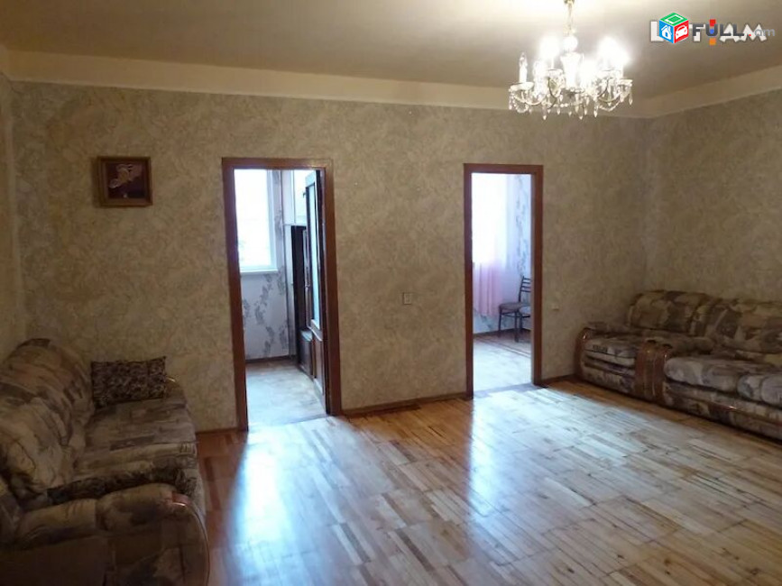 3 սենյականոց բնակարան Մազմանյան փողոցում, 75 ք.մ., 2/5 հարկ, կոսմետիկ վերանորոգում, քարե շենք