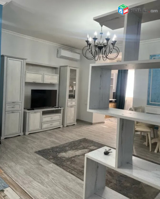 IN0063  Վարձով 3 սենյականոց բնակարան  Եղիշե Չարենցի փողոցում