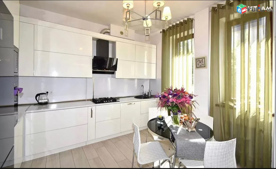 IN0094 Երկու հարկանի քարե տուն, Վահագնի Թաղամաս Աջափնյակում