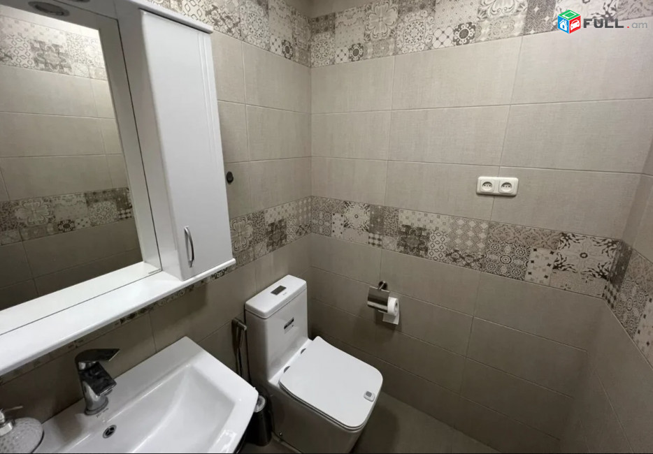 IN0457 Վարձով 3 սենյականոց բնակարան նորակառույց շենքում Սարմենի փողոցում