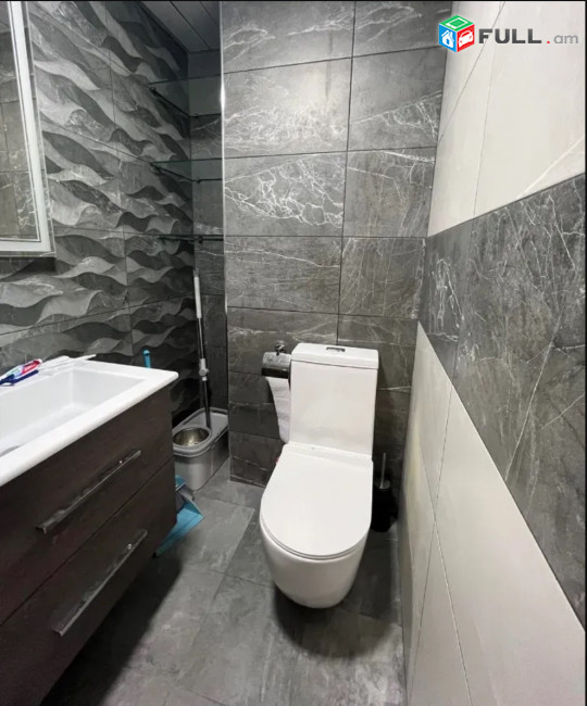 IN0579 Վարձով 4 սենյականոց բնակարան նորակառույց շենքում Սարյանի փողոցում