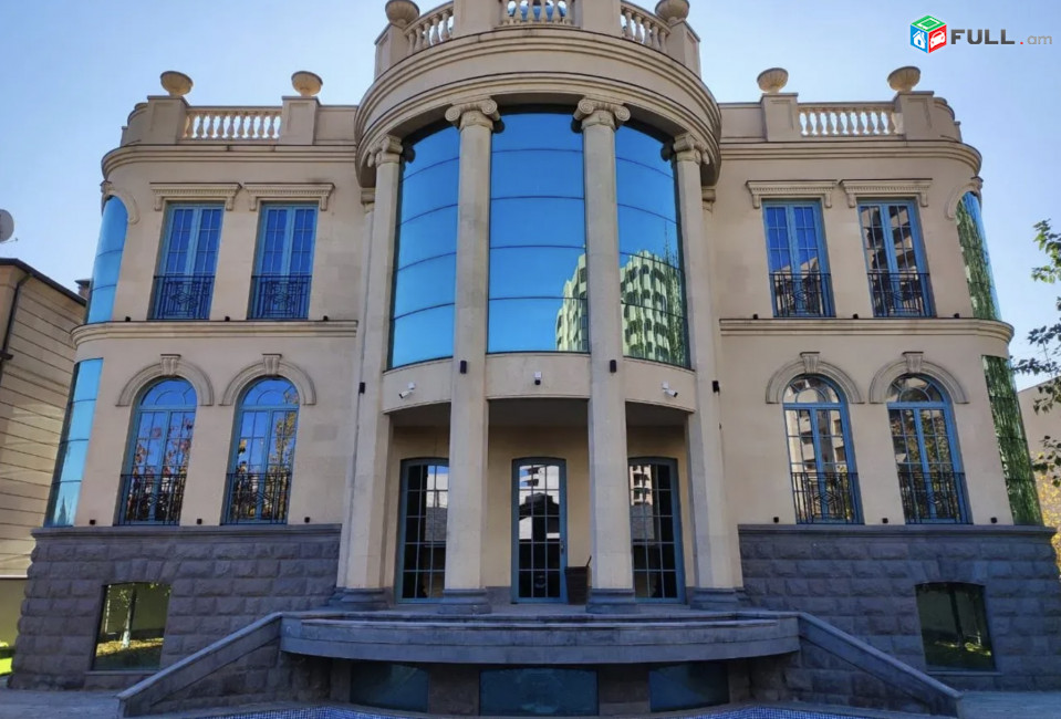 IN0670  Երեք հարկանի քարե տուն Ծարավ աղբյուրի փողոցում Ավանում