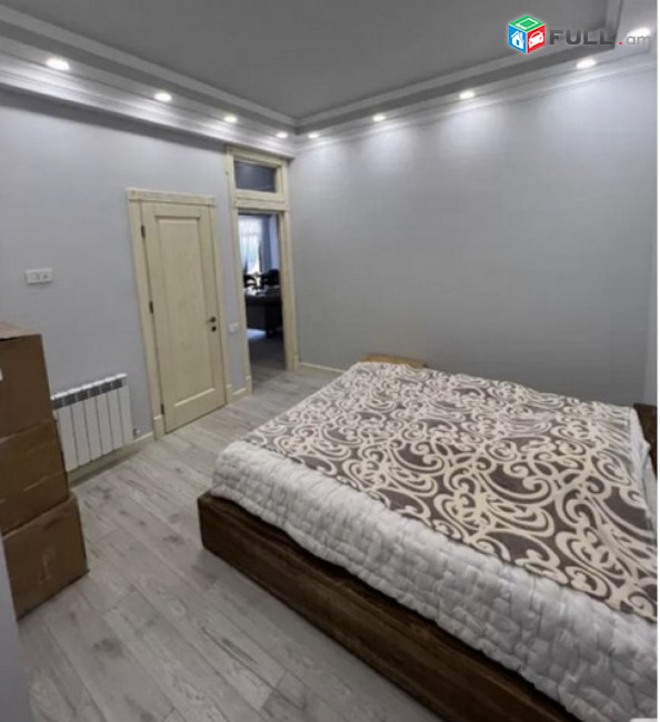 IN0696  Ընդարձակ 3 սենյականոց բնակարան նորակառույց շենքում Արամի փողոցում
