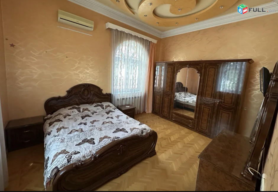 IN0706  Երկու հարկանի քարե տուն Ադանայի փողոցում կենտրոնում, 300 քմ, 2 սանհանգույց, եվրովերանորոգված