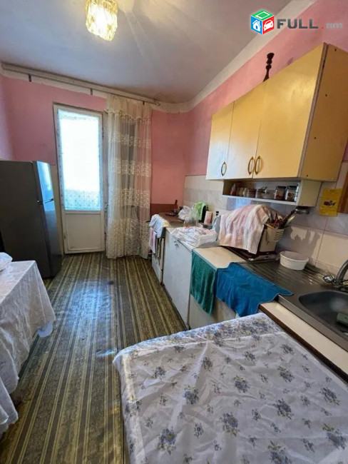 3 սենյականոց բնակարան Գալշոյան փողոցում