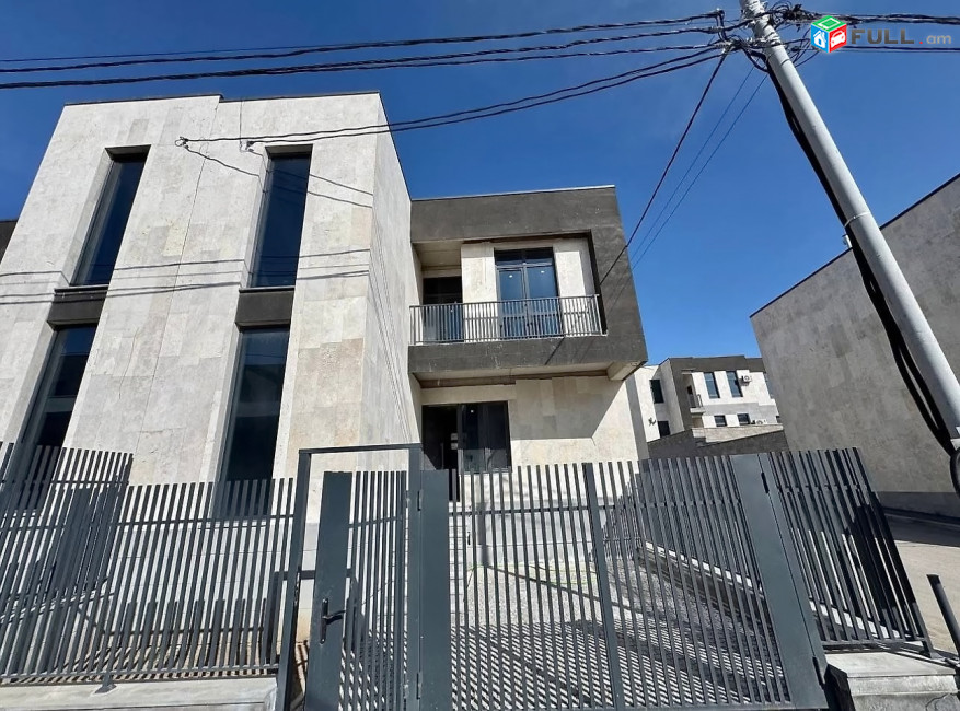 Երկու հարկանի տուն Գ-1 թաղամասում Աջափնյակում