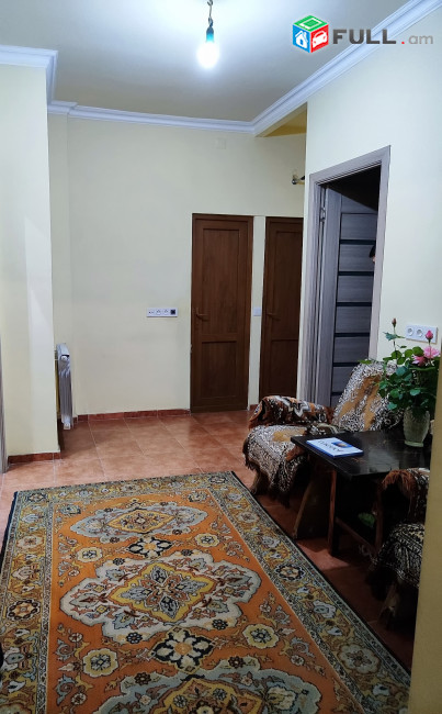 4 Սենյականոց Բնակարան Քարե Շենքում, 92քմ, 1/5 հարկ, Կոսմետիկ Վերանորոգված