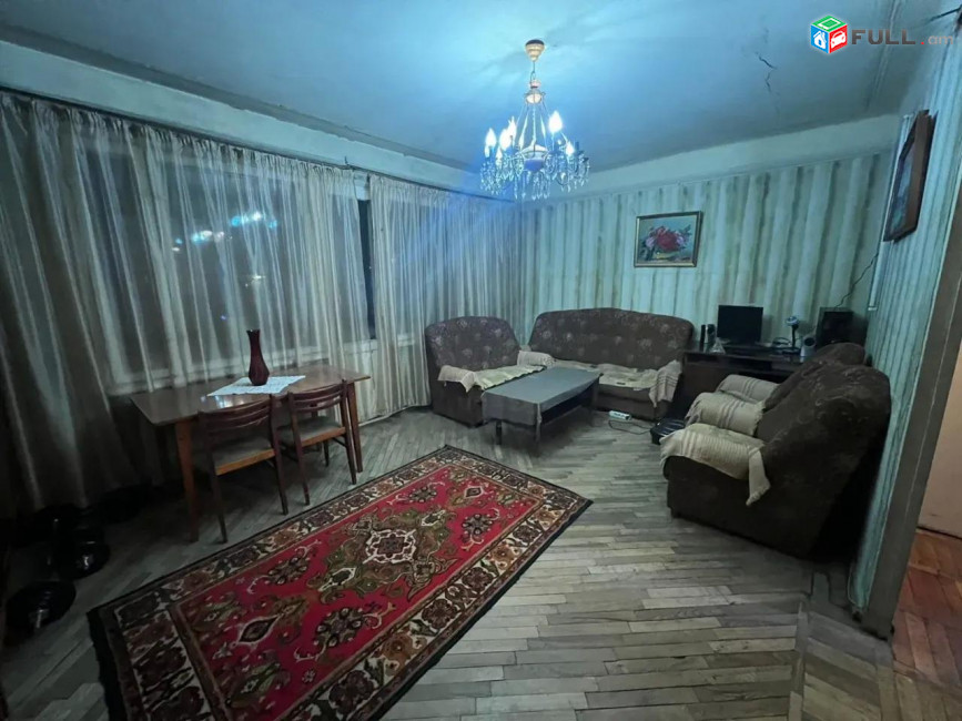 3 Սենյականոց Բնակարան Քարե Շենքում, 93քմ, 2/5 հարկ, Նորմալ Վիճակում