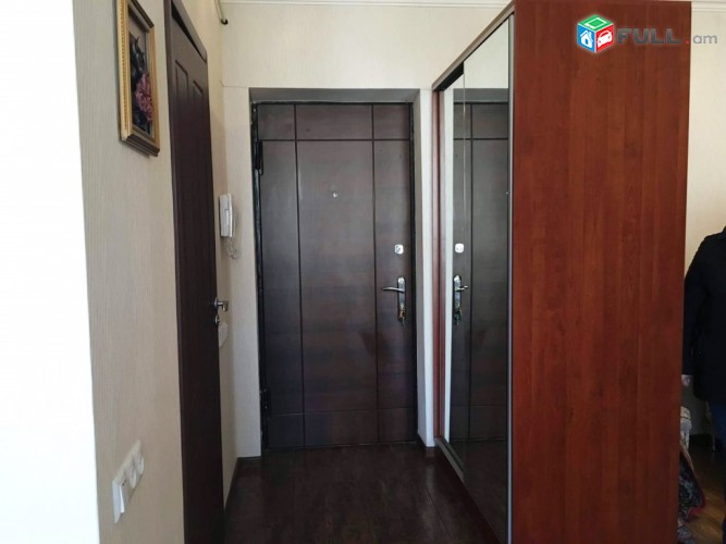 Կոդ 12-05-03-05  Օրավարձով  1-2 սեն. բնակարան  Աբովյան փողոց