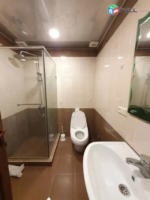 Տրվում է վարձով 3 սենյականով բնակարան