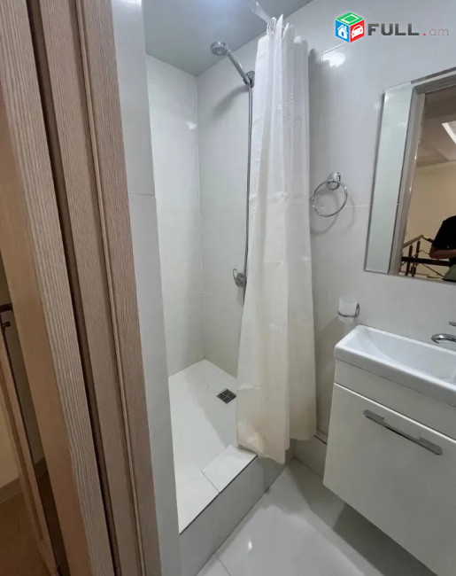 E0003-295/ 3 սենյականոց բնակարան Կոմիտասի պողոտայում
