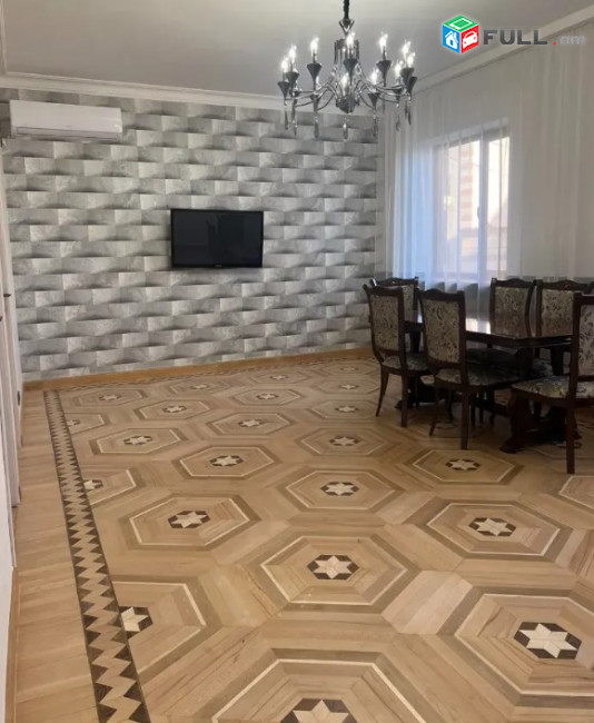 A0002-121/ Վարձով 3 սենյականոց բնակարան Կենտրոնում