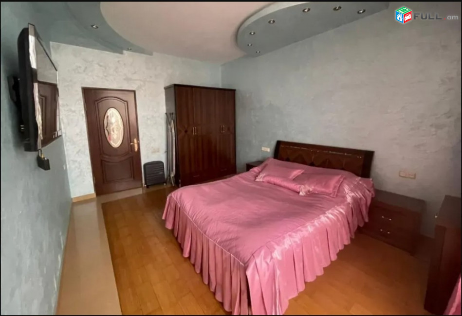 E0003-310/ 3 սենյականոց բնակարան Բաղրամյան պողոտայում։