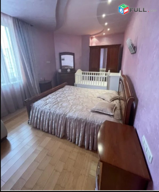 E0003-310/ 3 սենյականոց բնակարան Բաղրամյան պողոտայում։