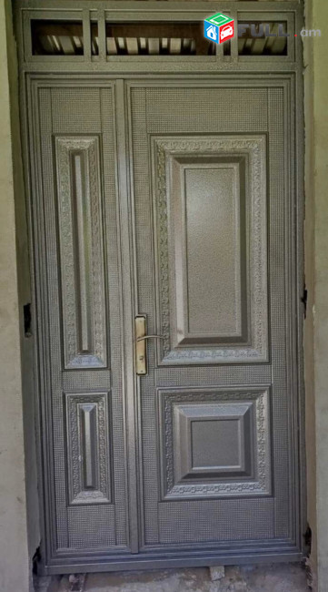 Մուտքի դռներ