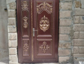 Մուտքի դռներ