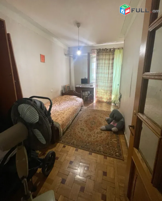 Պուշկին փողոց,  83 քմ, 4/9 հարկ 