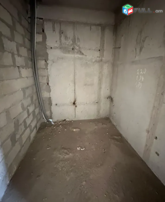 նորակառույց շենք, Աբովյան փողոց, 150 քմ, 10/12 հարկ