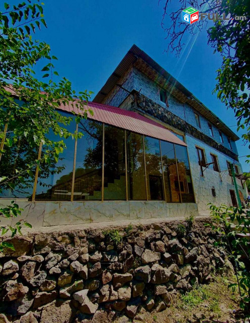 Հյուրանոց Մյասնիկյան պողոտայի վրա