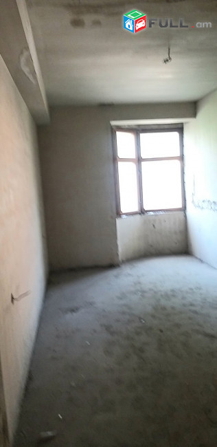 Զաքիան փողոց,նորակառույց,5սենյակ 160քմ,չվերանորոգված,արագ և էժան