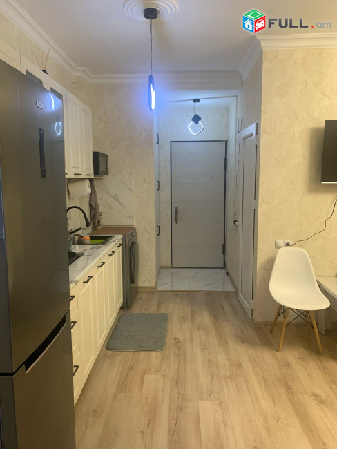 2րդ Մասիվ,1 սենյականոց բնակարան, 31 քմ, 1/5 հարկ, կապիտալ վերանորոգված, քարե շենք