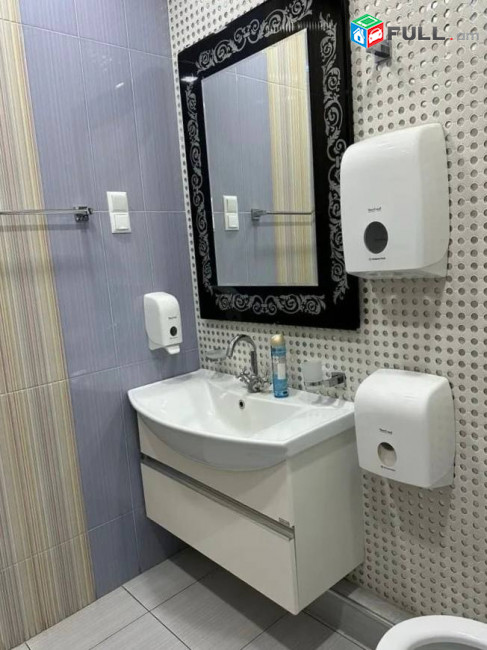 Փափազյան փողոցում վարձով է տրվում գրասենյակային տարածք։ For rent կոդ G2677