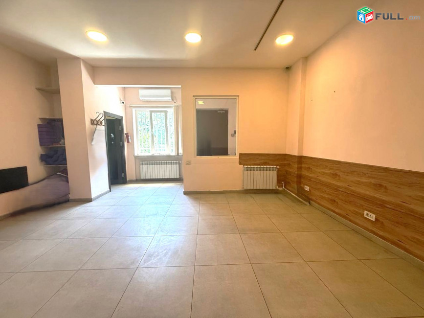 Մաշտոցի պողոտայում վարձով է տրվում կոմերցիոն տարածք: For rent կոդ  G2751-2