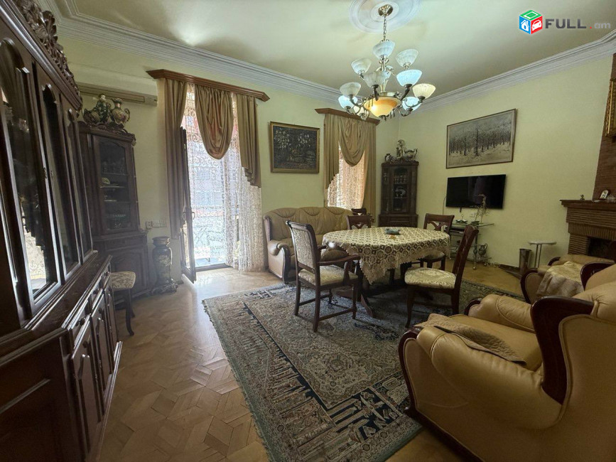 Թումանյան փողոցում վաճառվում է 3 սենյականոց բնակարան։ For sale կոդ C1934