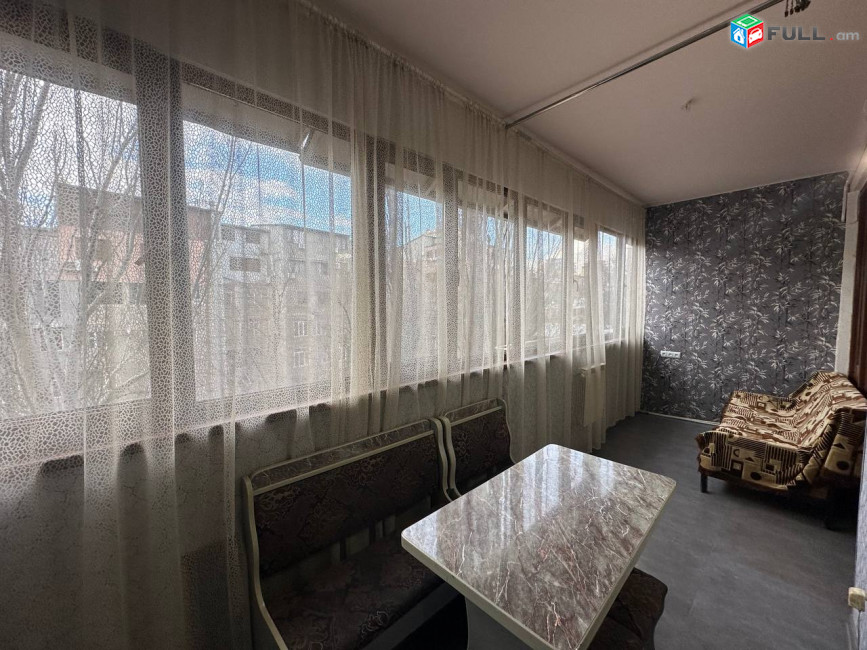 Կենտրոնում վարձով է տրվում 3սեն․ բնակարան ,For rent, կոդ B1514