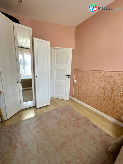 Վարդանանց փողոցում վաճառվում է 3 սենյականոց բնակարան։ For sale կոդ C1925