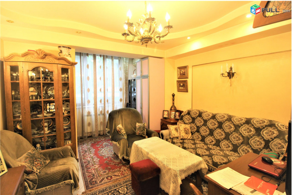 Քաջազնունի փողոցում վաճառվում 2 սենյականոց բնակարան։ For sale կոդ C1478