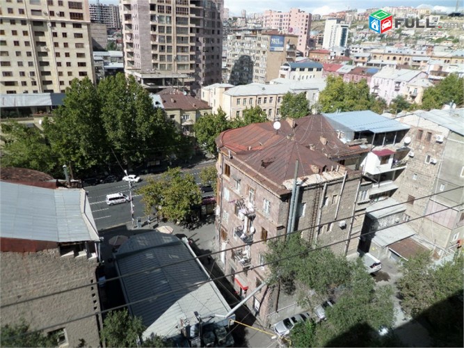 Mashtots near Opera Մաշտոց Օպեռային մոտ Маштоц возле Оперы