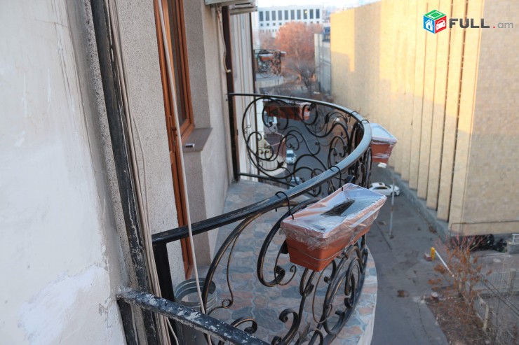 Deghatan near Republic Square lux apartment new building Дехатaн Դեղատոան