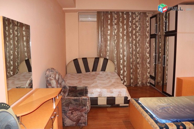 Deghatan near Republic Square lux apartment new building Дехатaн Դեղատոան